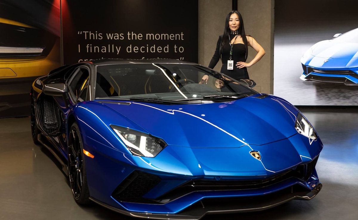 Lamborghini Last Aventador NFT metaverse supercar